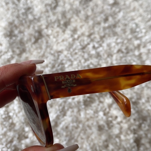 WOMENS PRADA SUNGLASSES - Picture 2 of 5